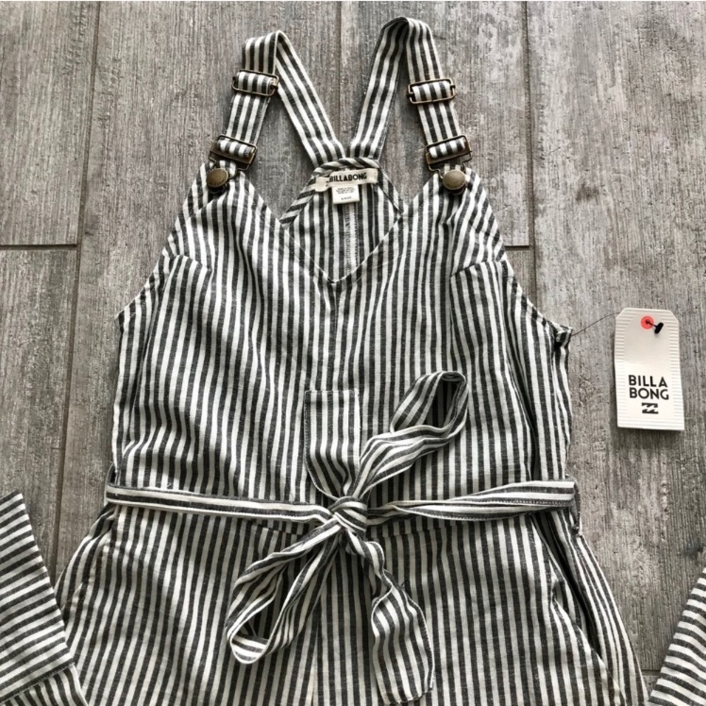 🔥🔥BILLABONG - STRIPED BELLA JUMPSUIT🔥🔥 - Picture 3 of 7